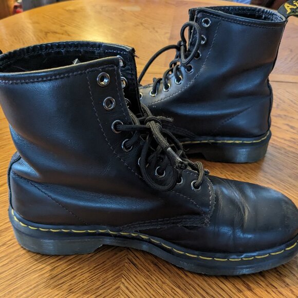 Dr Martens Classic 1460 Air Walk Black Leather Lace Up Men 9 / Women 10 / EU 42 - Picture 2 of 16